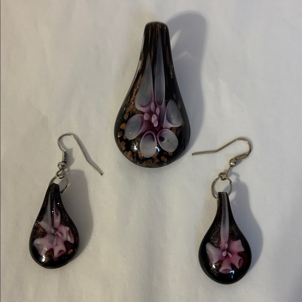 Elegant Glass Pendant and Earring Set